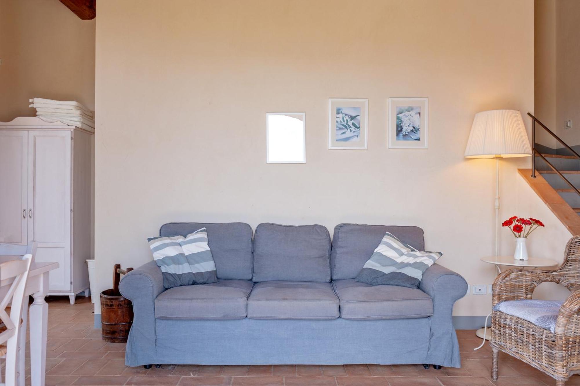 Il Borgo Delle Ville Palaia Exterior foto