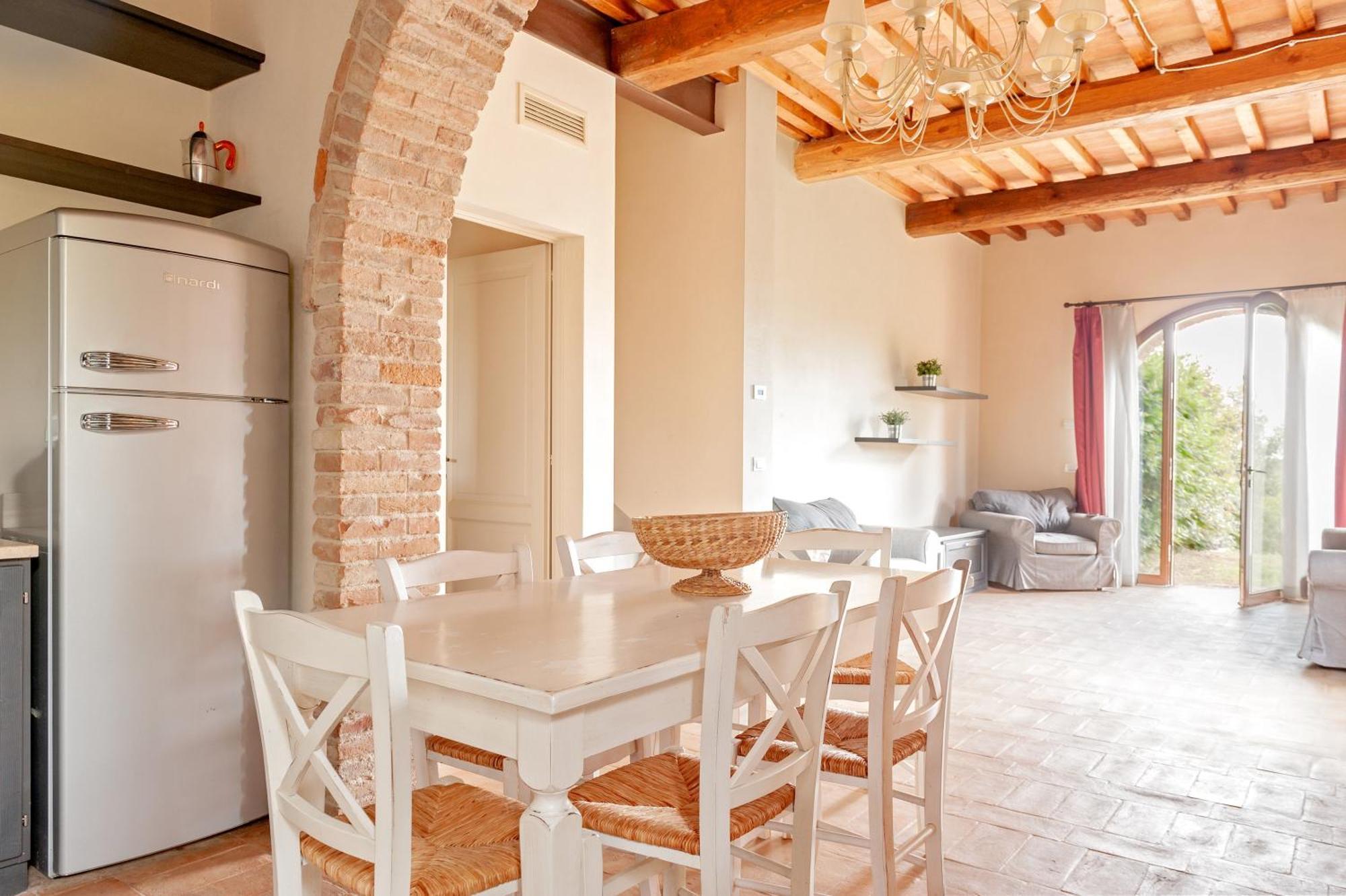 Il Borgo Delle Ville Palaia Exterior foto